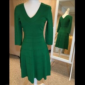 Green long sleeve fit and flare dress Sz S